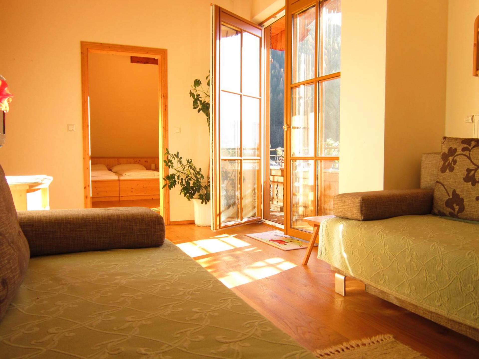 Apartment with Garden View