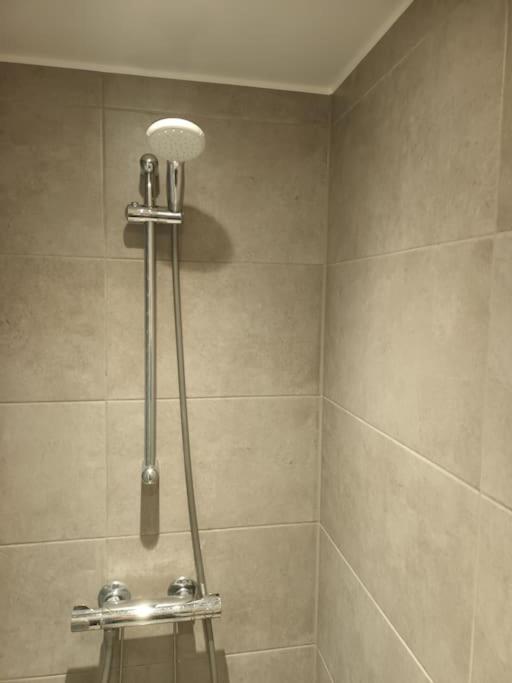 Fully equipped apartment, 15 min to Center