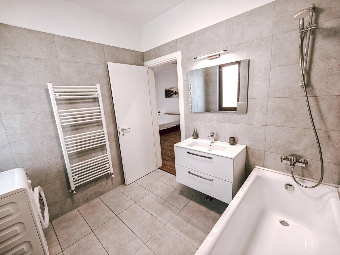 Luminia Apartment with garden