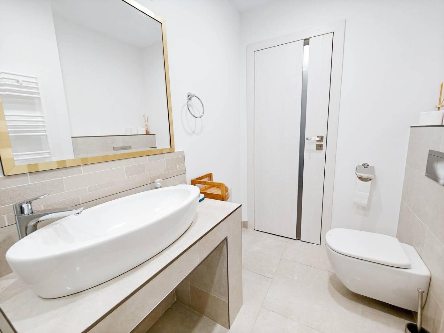 Lakeside Apartment by Iulius Mall