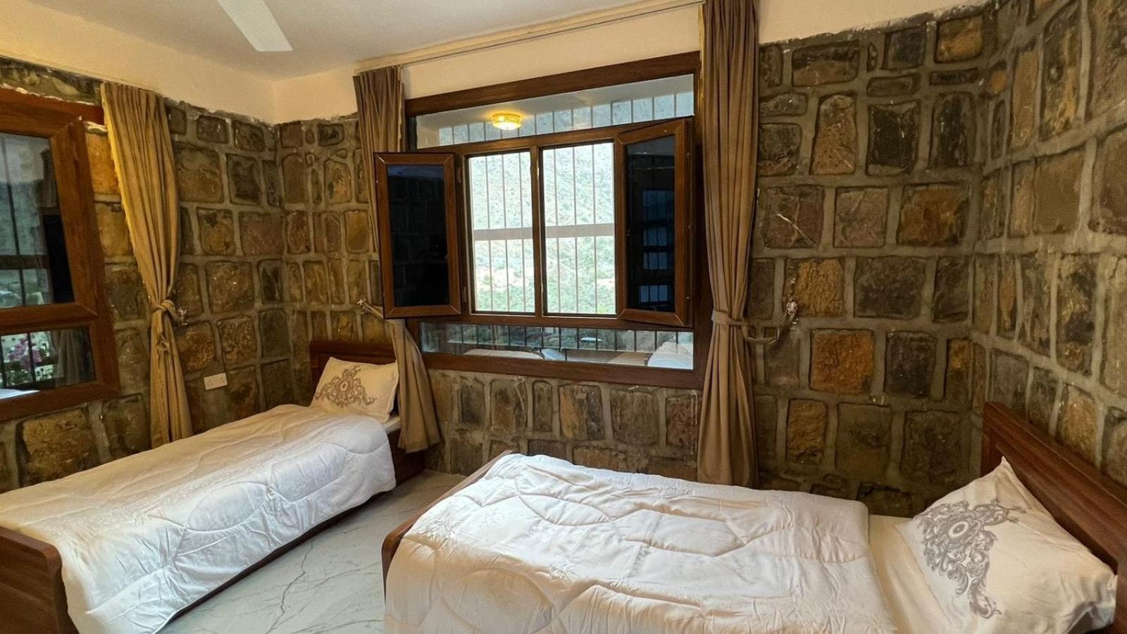 Bald Sayt Guest House