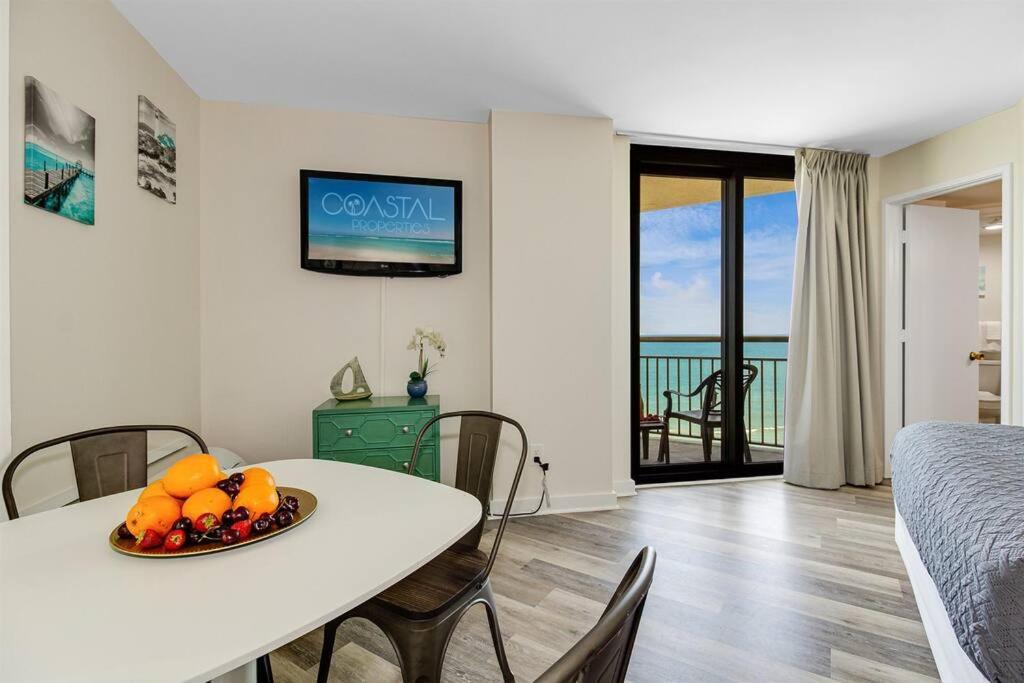 WINTER RATES! Supreme Oceanfront Studio, Dogs OK! 1126