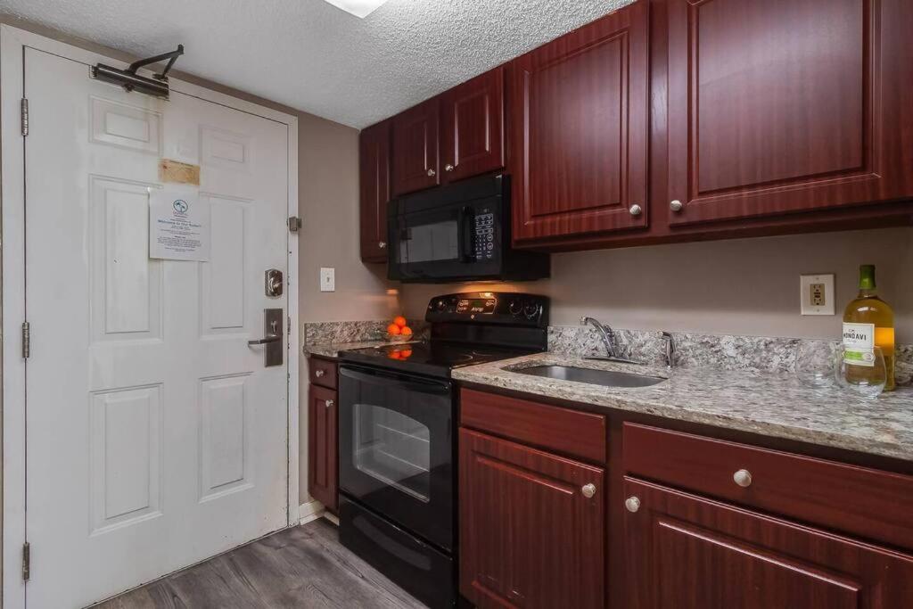 WINTER RATES! Wake Up to the Waves! Oceanview, Dogs Ok! 1638