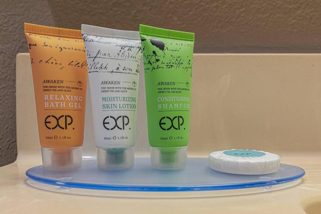 WINTER RATES! Wake Up to the Waves! Oceanview, Dogs Ok! 1638