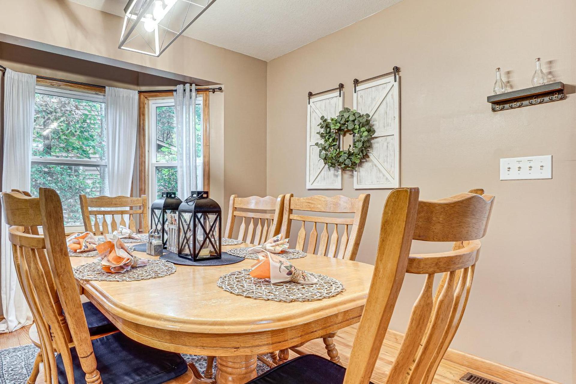 Spacious Home in Helen with Porch and Balcony!