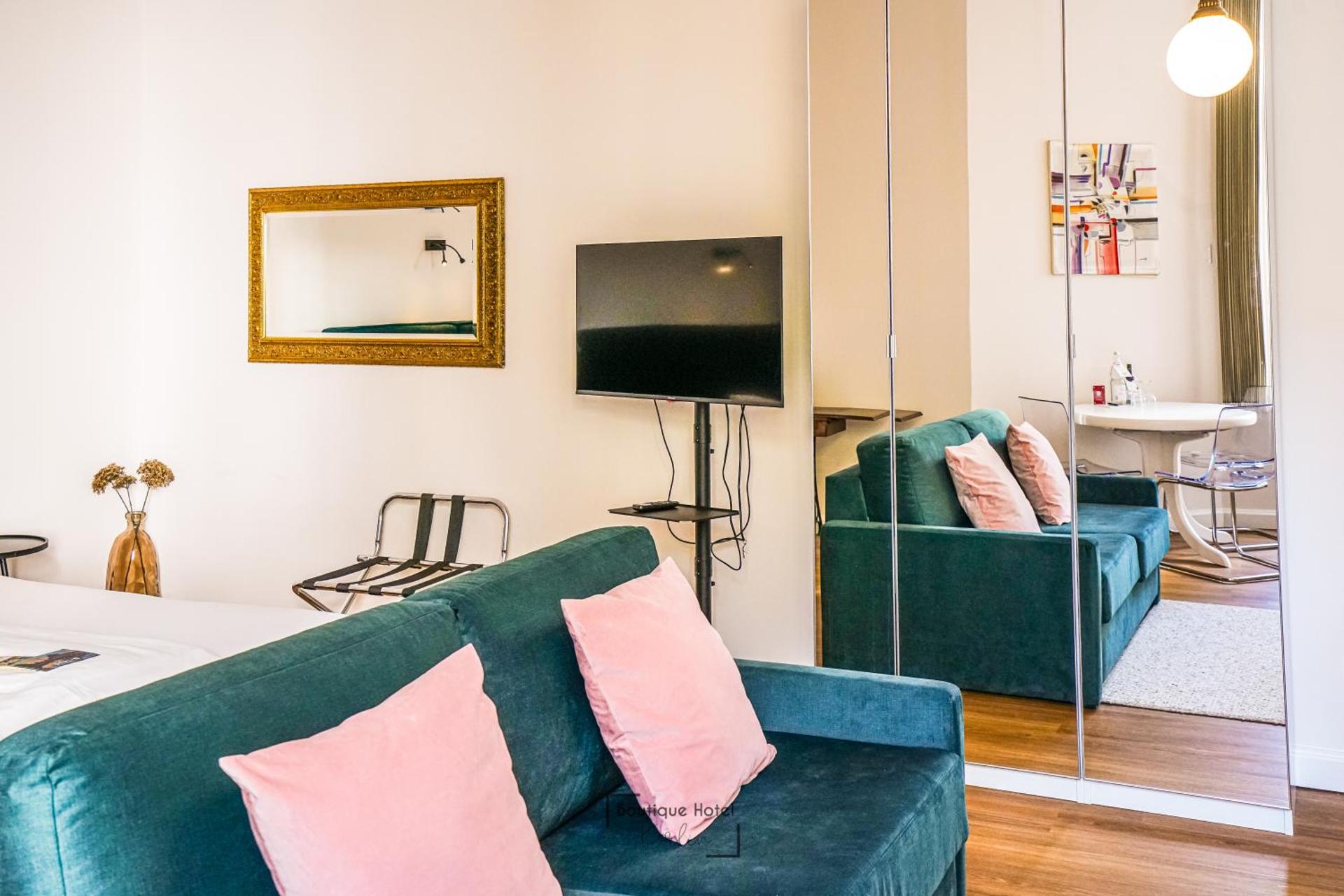 Photo of the whole room