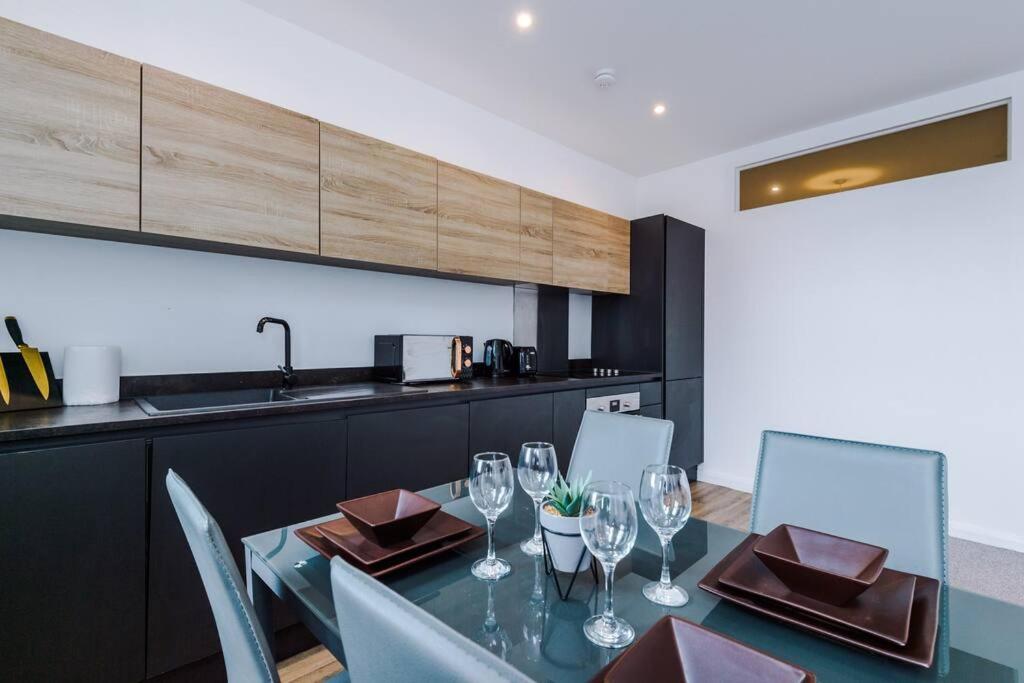 Stunning 2-Bedroom Apartment in Bolton