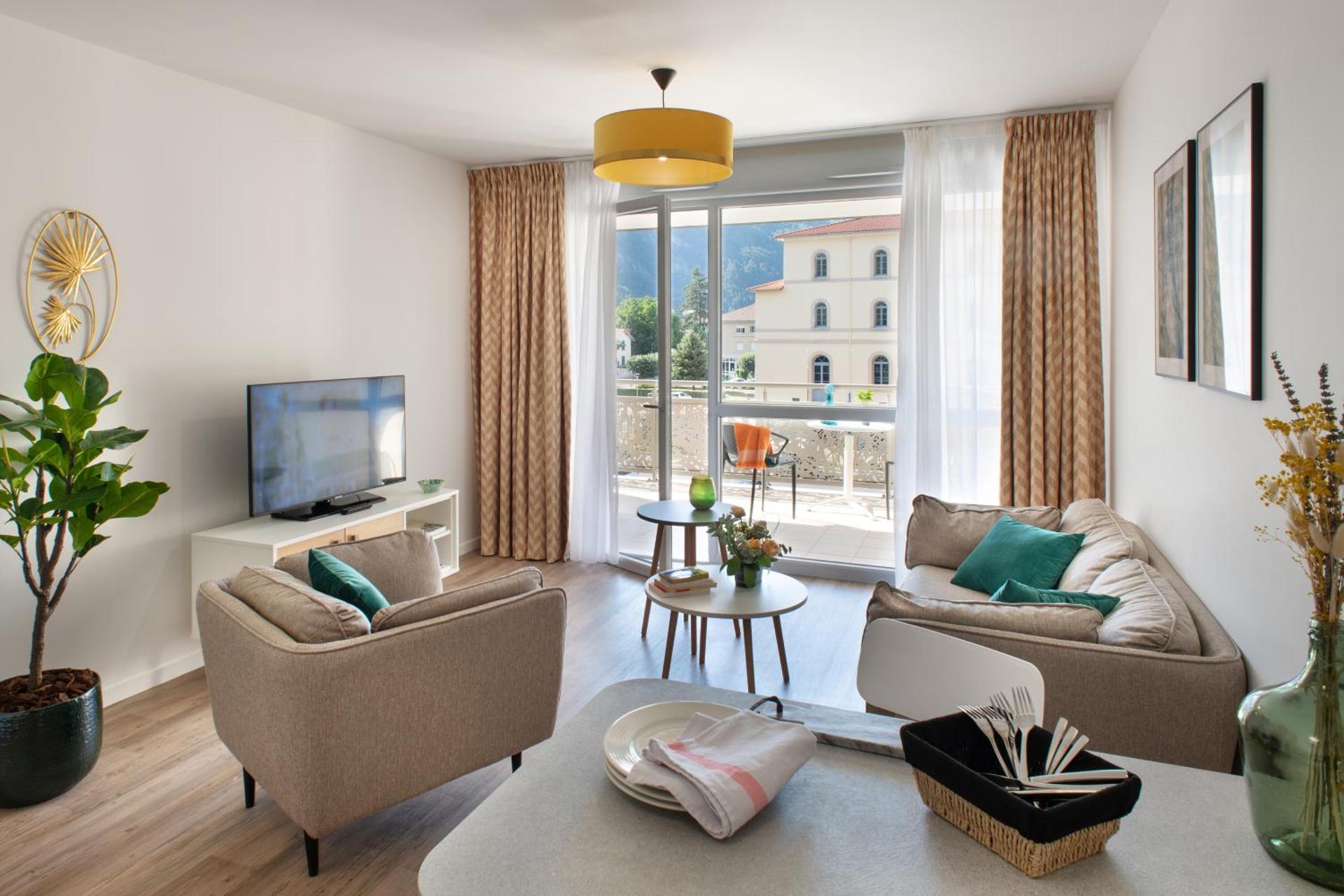 Communal lounge/ TV room