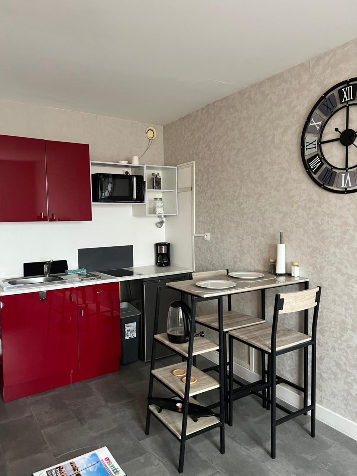 Joli studio avec parking privé, bien situé