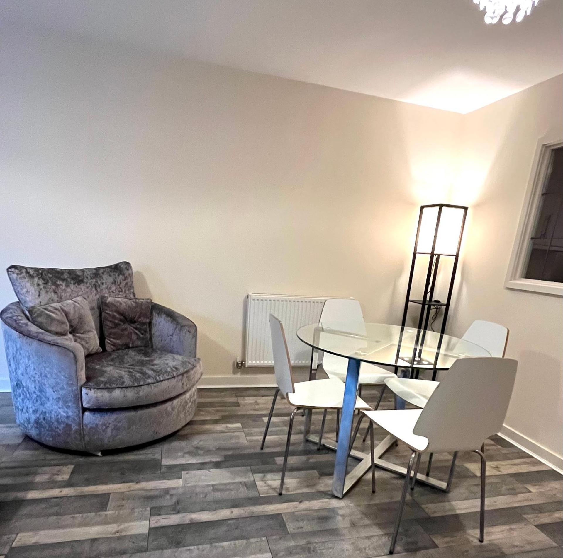 Spacious two bedrooms apartment for business and holiday