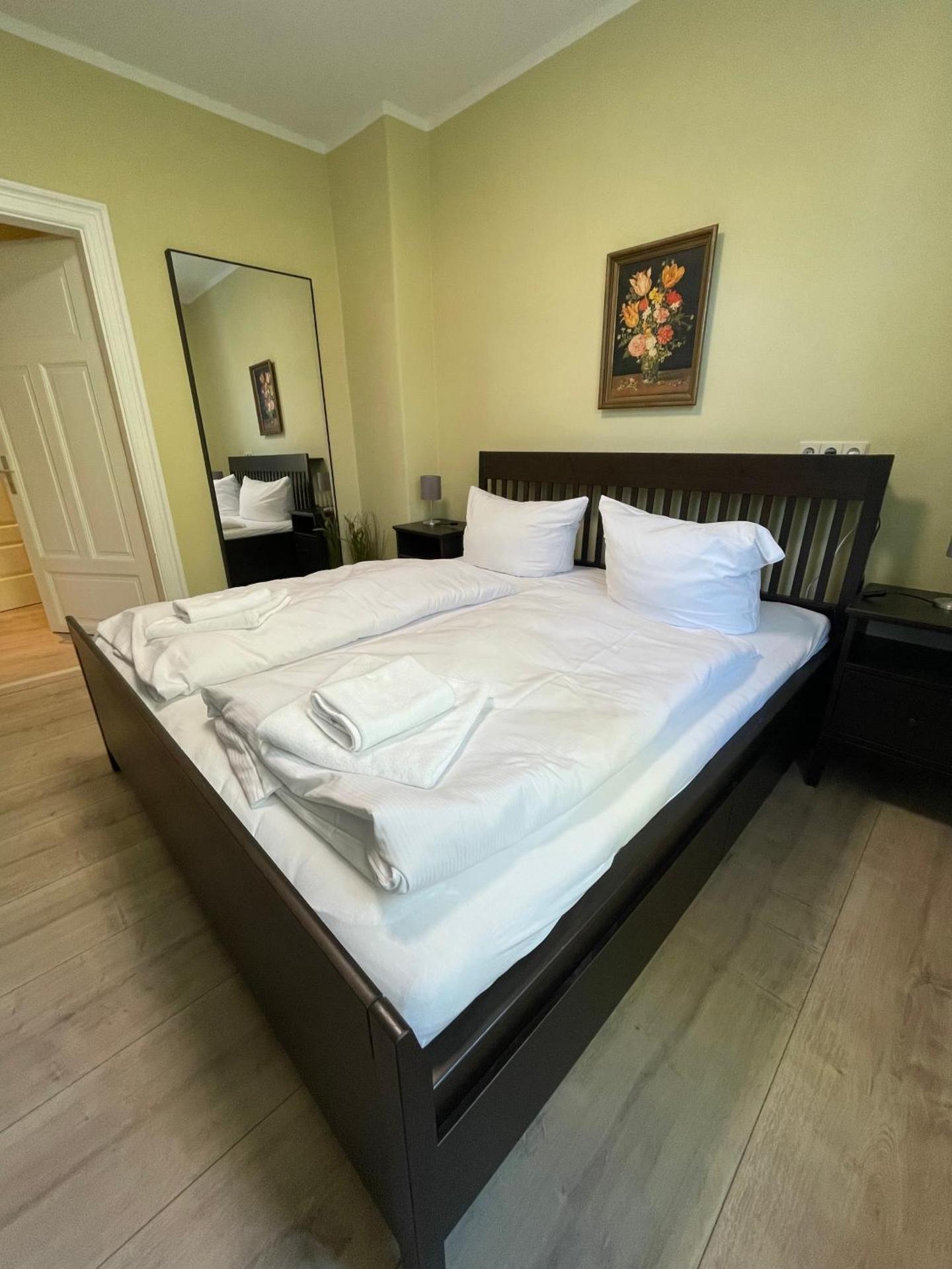 One-Bedroom Standard Apartment