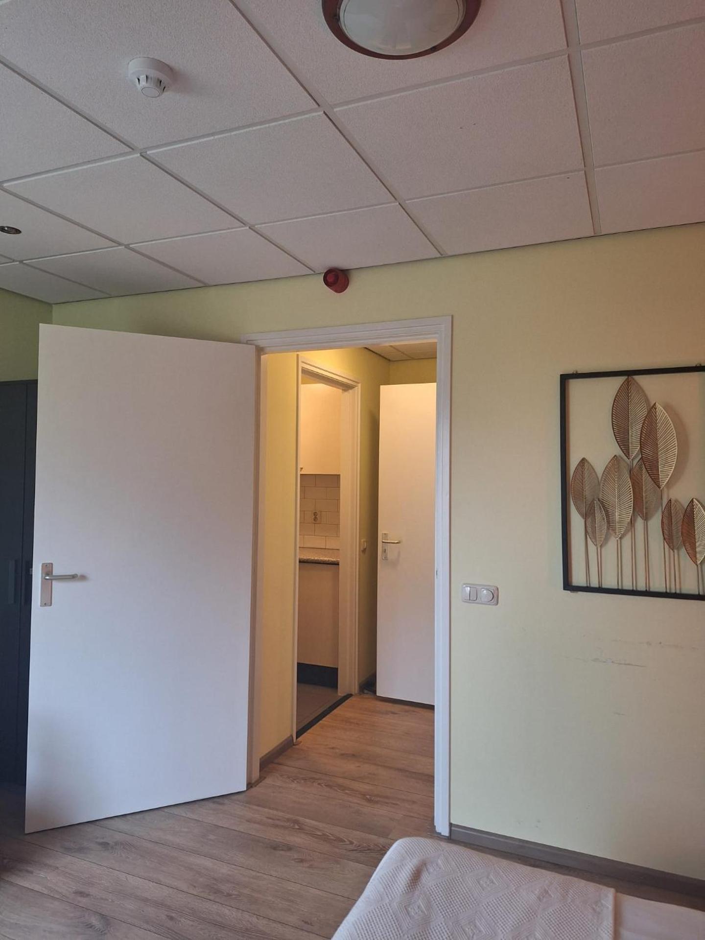 Deluxe Room (1 adult + 1 child)