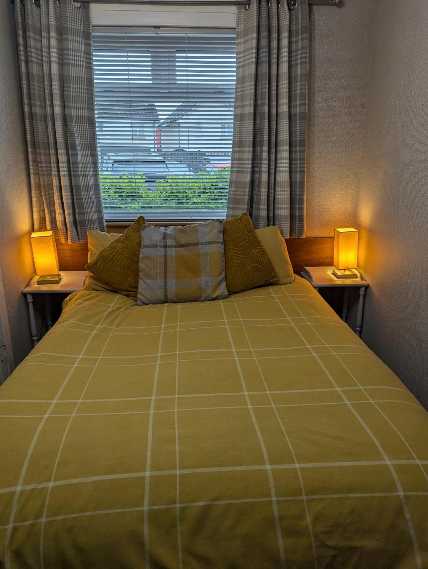 Family Room (2 Adults + 1 Child)