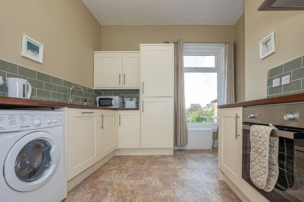 Homely Hideaway Close to Coast