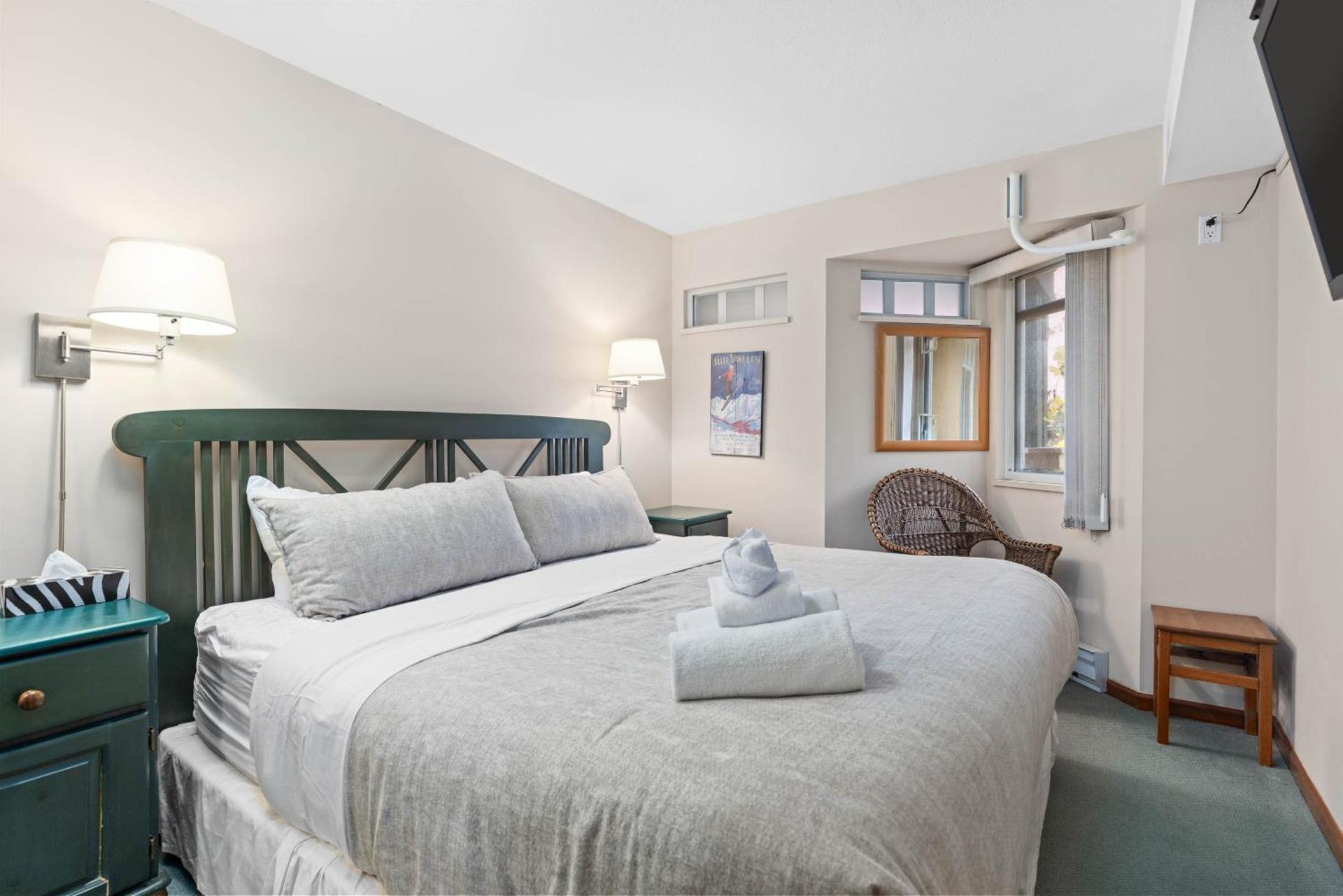 Stoney Creek Sunpath by Whistler Premier