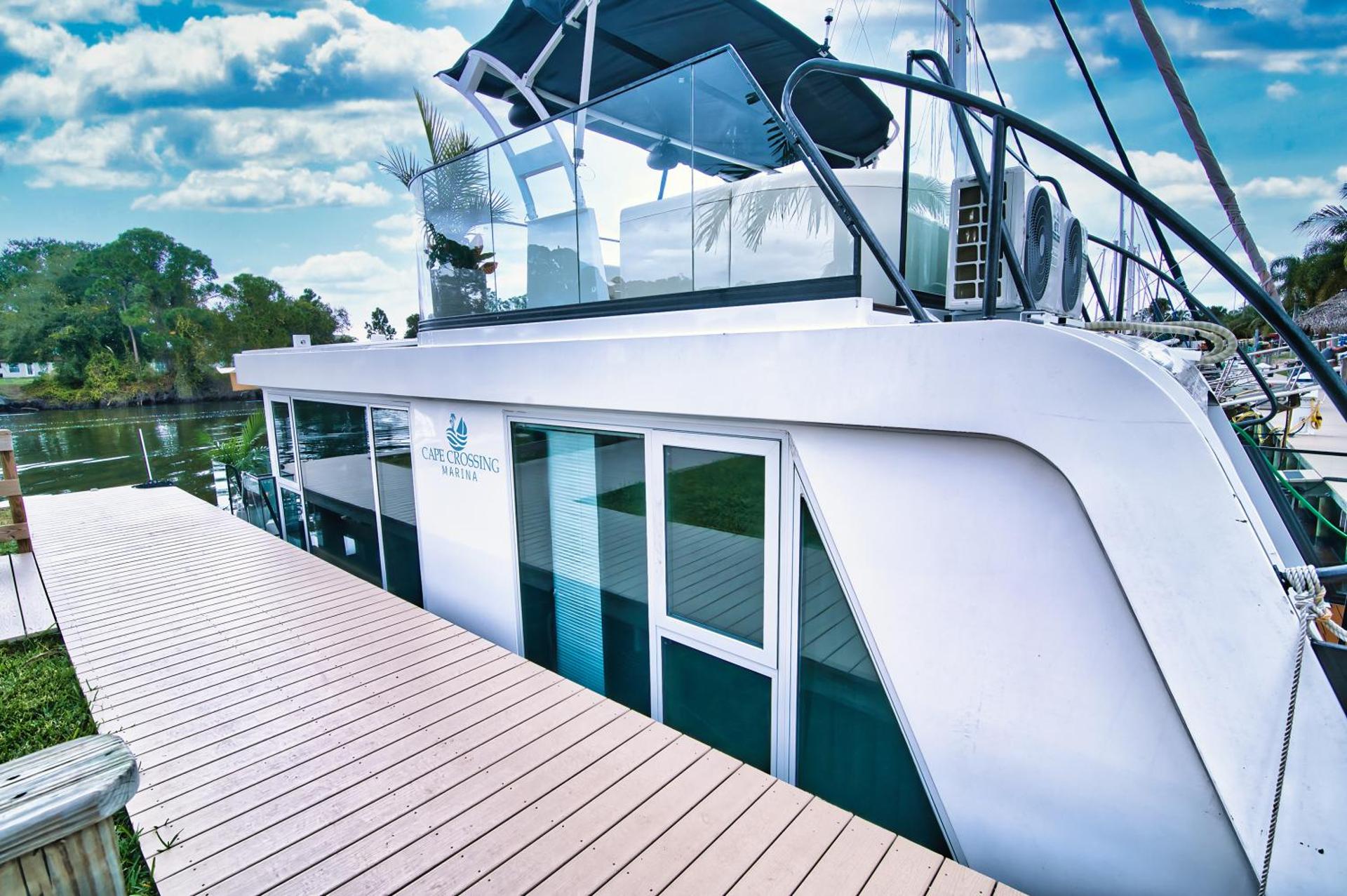 Unique Houseboat Rental