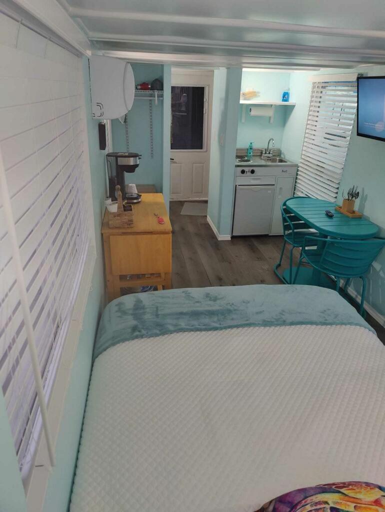 Unique Houseboat Rental