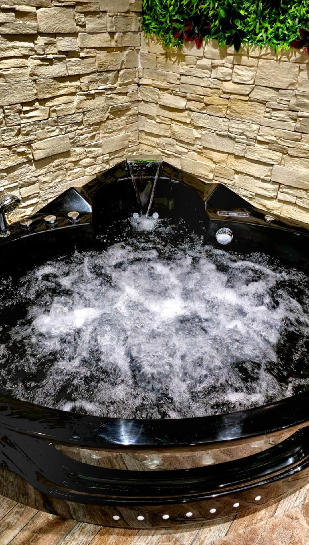 Appartement Chambre Cosy - Jacuzzi - Little Room Vendôme