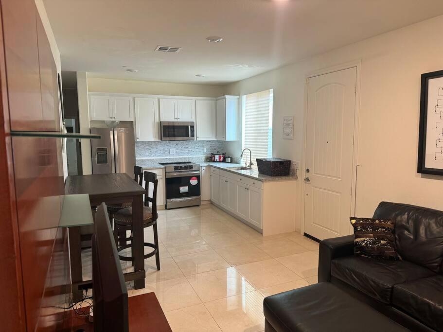 Luxury 1200 sqft 1bdrm retreat with den