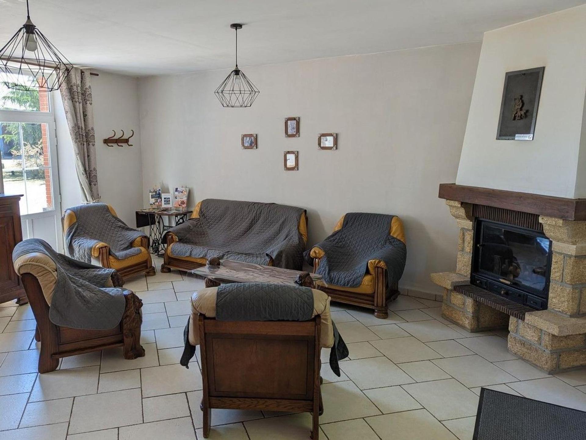 Charmante maison de campagne avec jardin privé, près de Paris et Orléans, idéale pour familles - FR-1-590-136