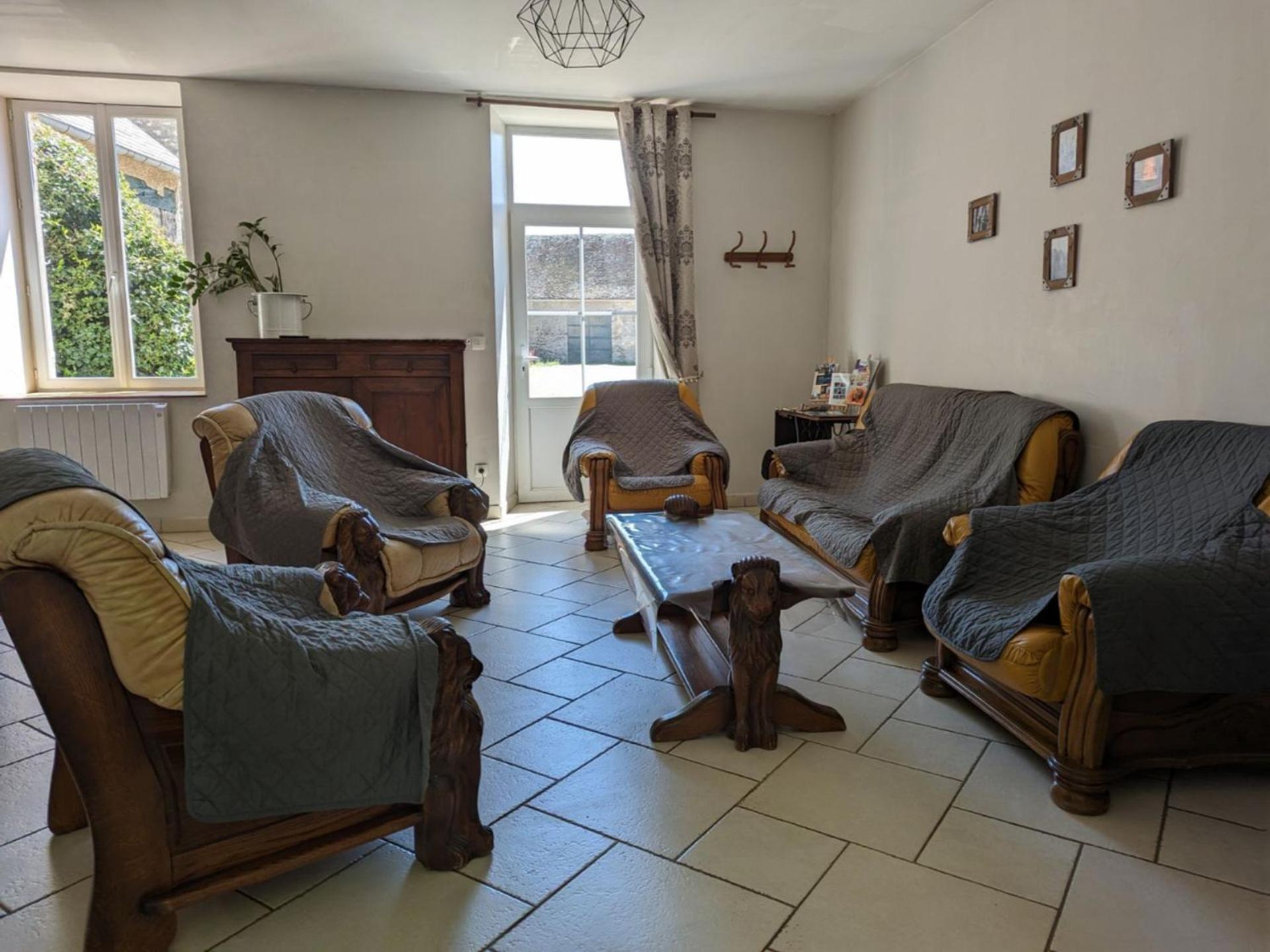 Charmante maison de campagne avec jardin privé, près de Paris et Orléans, idéale pour familles - FR-1-590-136