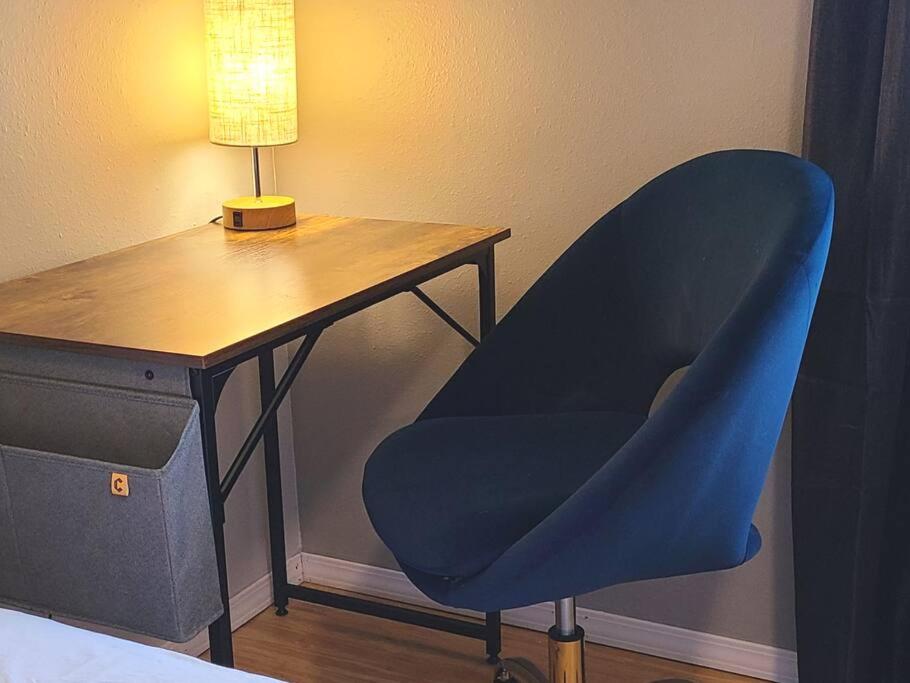 Centrally located home in Rogers and Bentonville! -Private Rooms