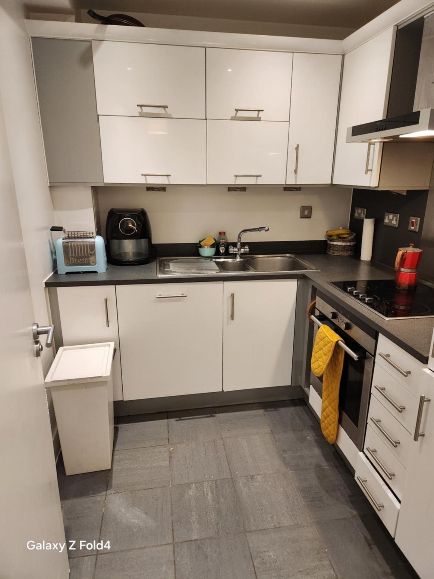 Tower Bridge - Saint Katherine's Dock