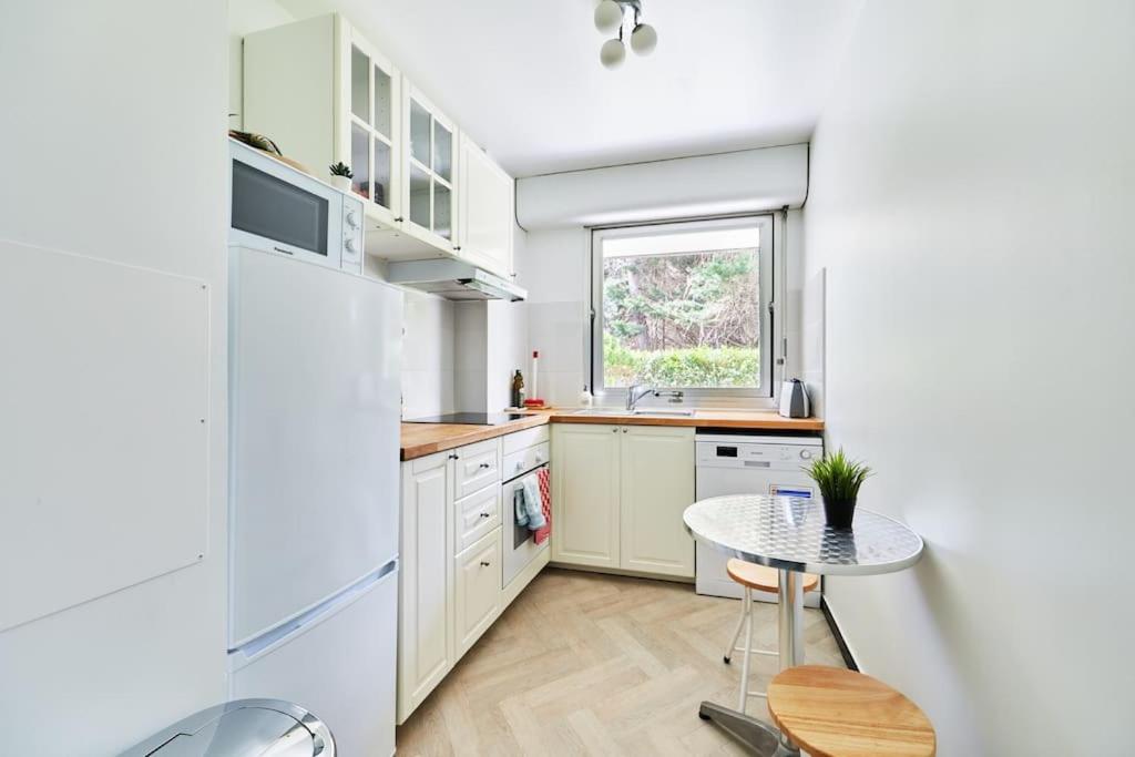 Charming 2BR Private garden, 5MinToBeach Deauville