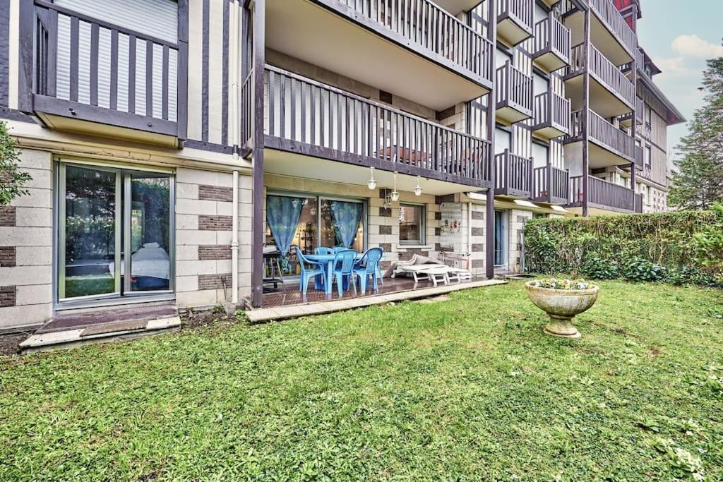 Charming 2BR Private garden, 5MinToBeach Deauville