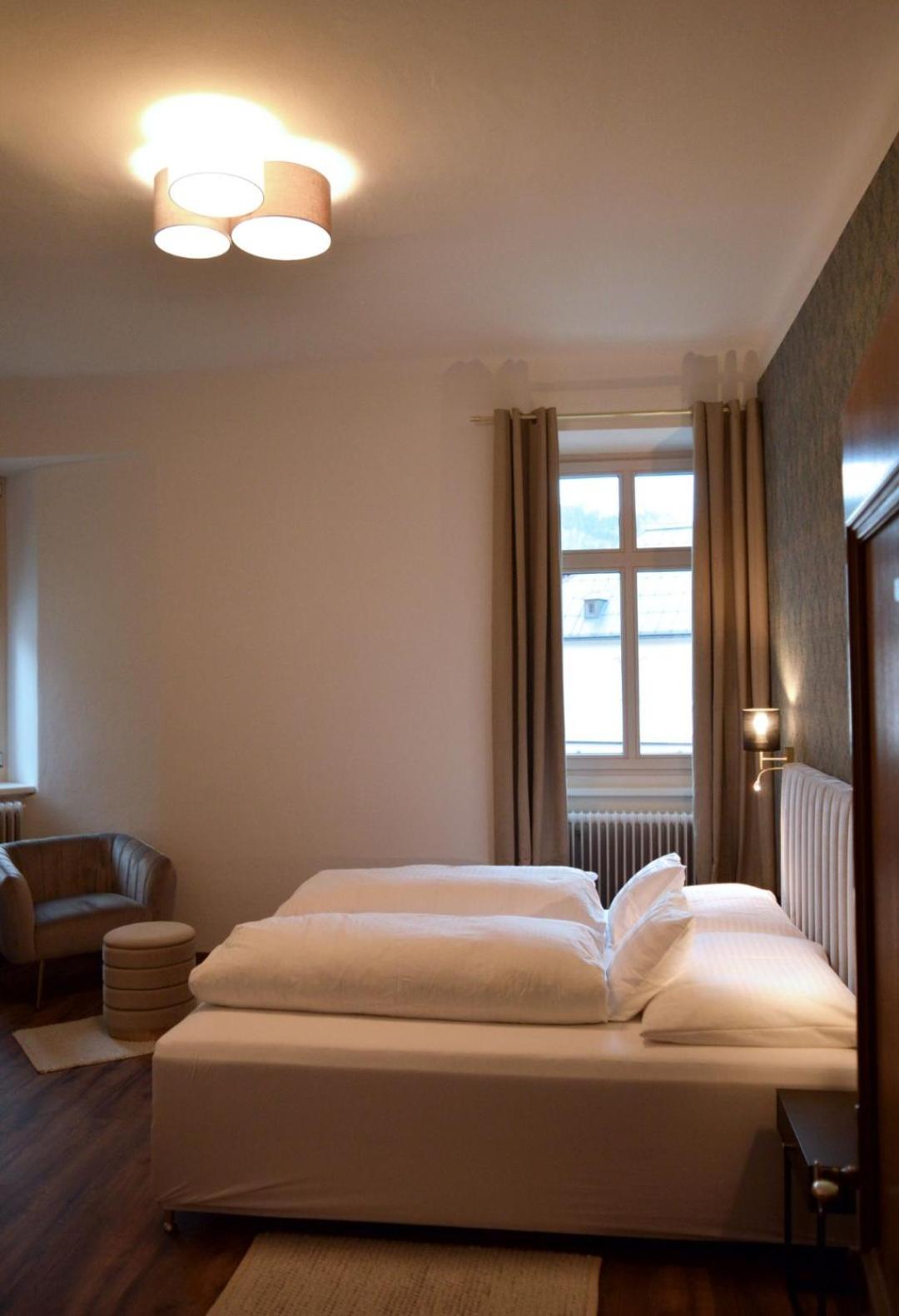 Cafe Zentral, Zimmer mit Frühstück