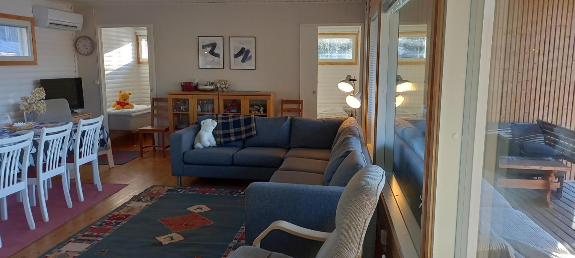 Private Lakeside Holiday Property in Nature