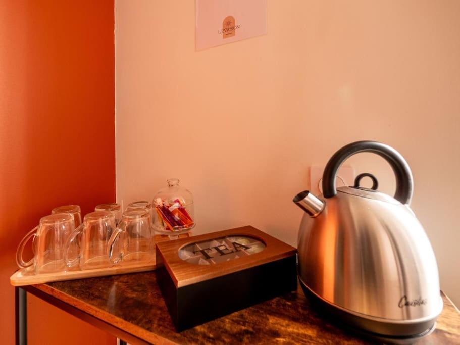 Coffee/tea facilities