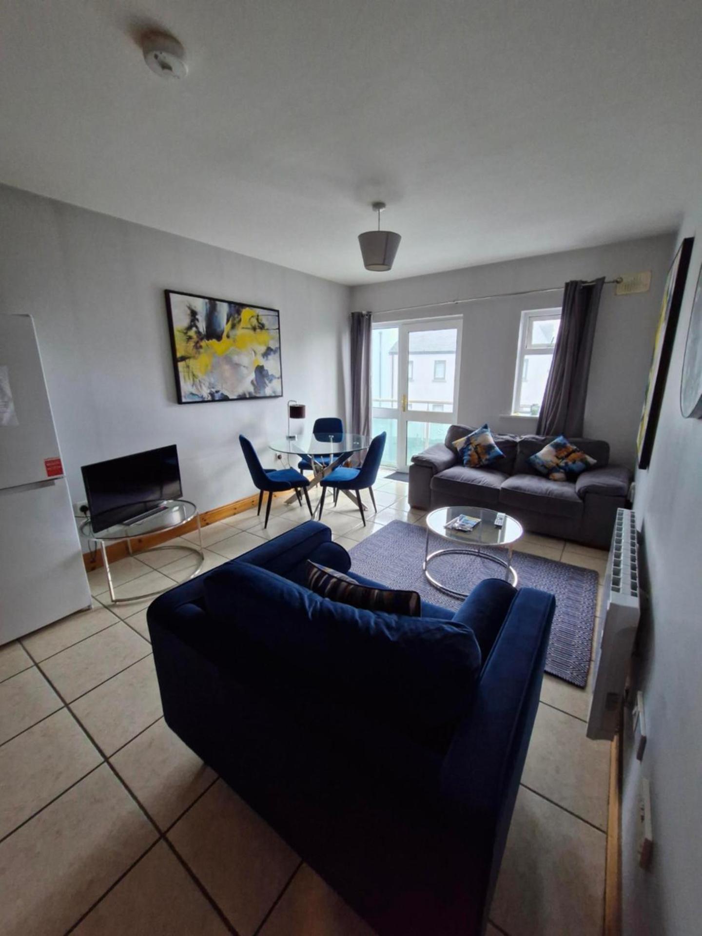 Cosy beachfront apartment in Salthill Galway city