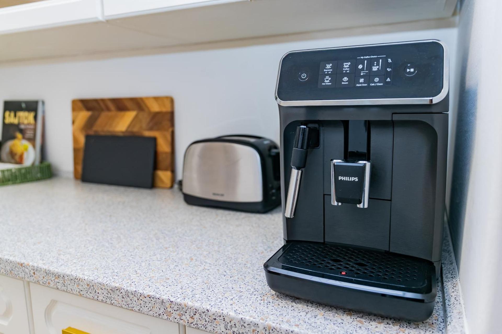 Center House - Otthon, csak máshol!