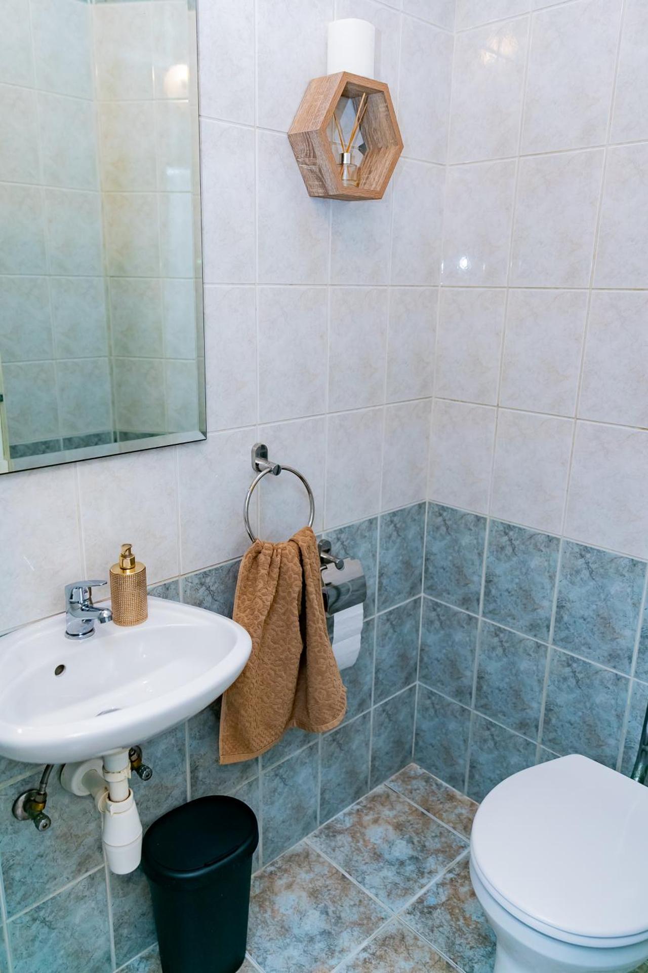 Center House - Otthon, csak máshol!