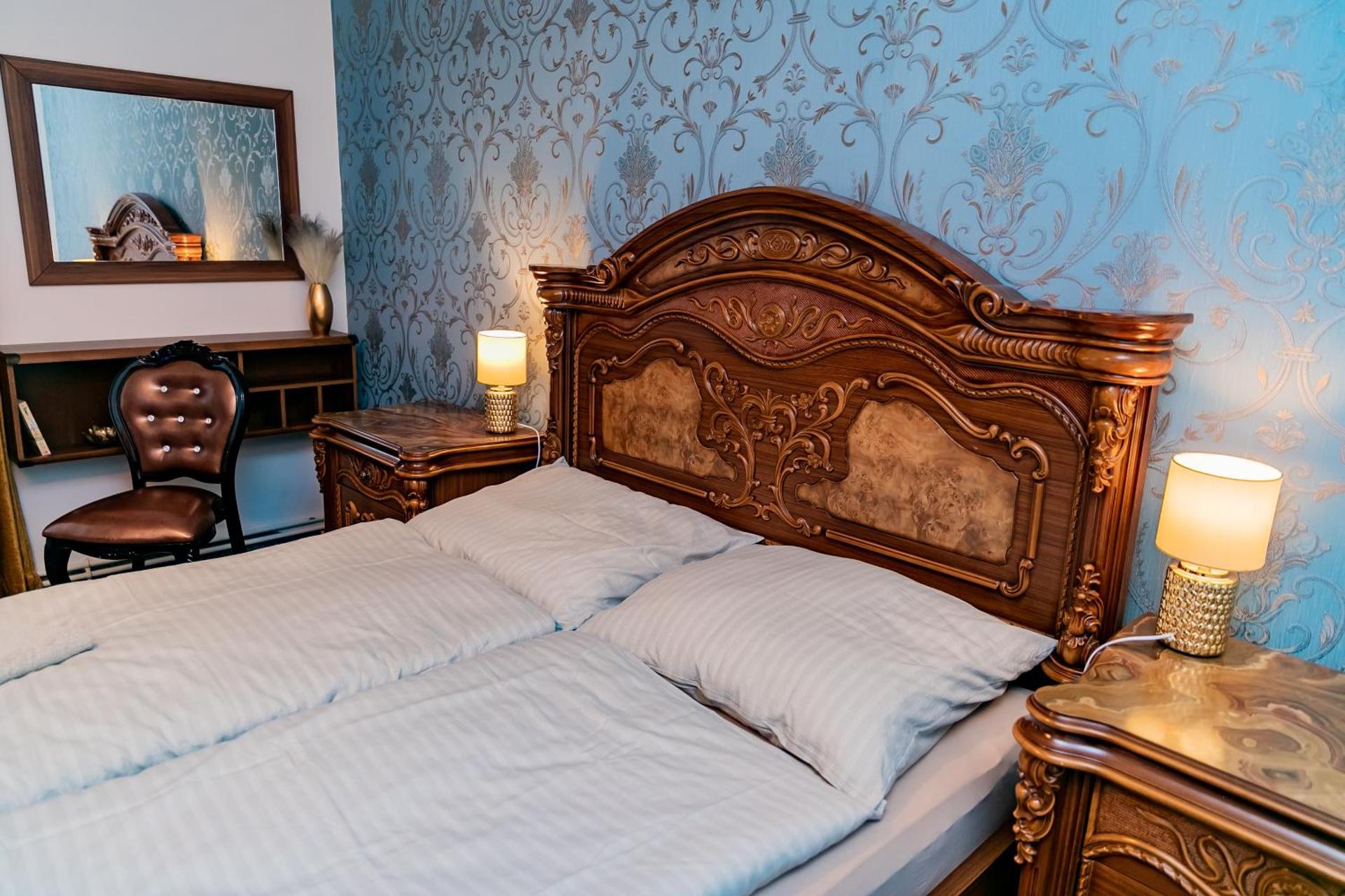 Center House - Otthon, csak máshol!