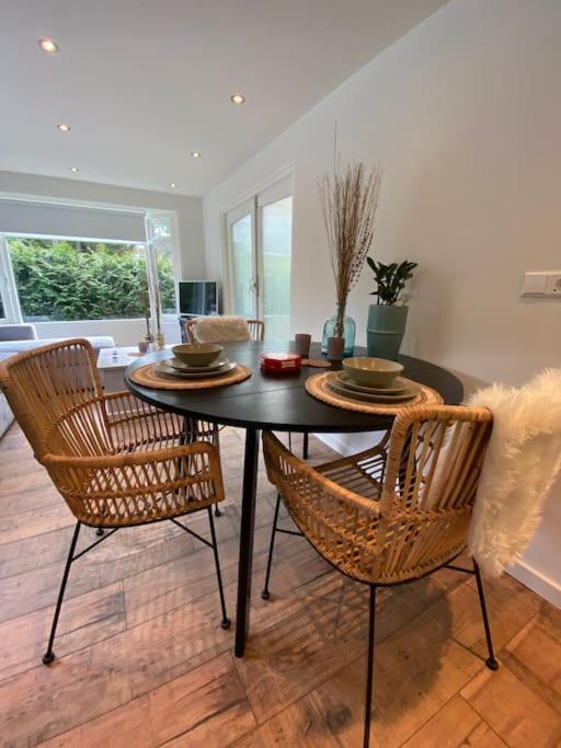 Volledig opgeknapt Boschalet met Airco op de Veluwe