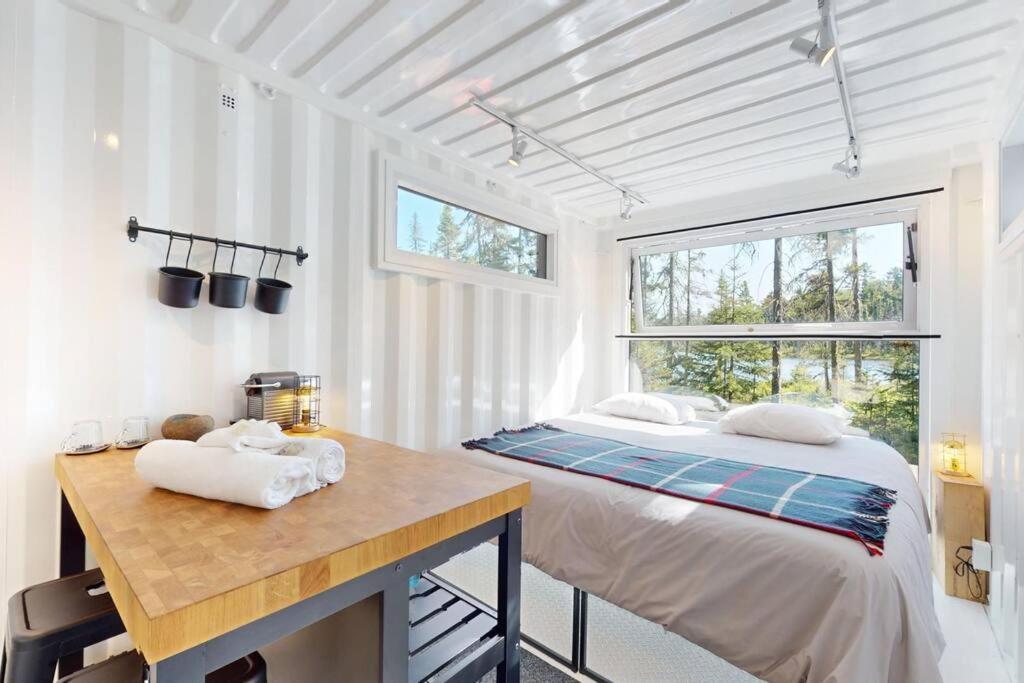 Öbois Charlevoix - ÖBox lake view