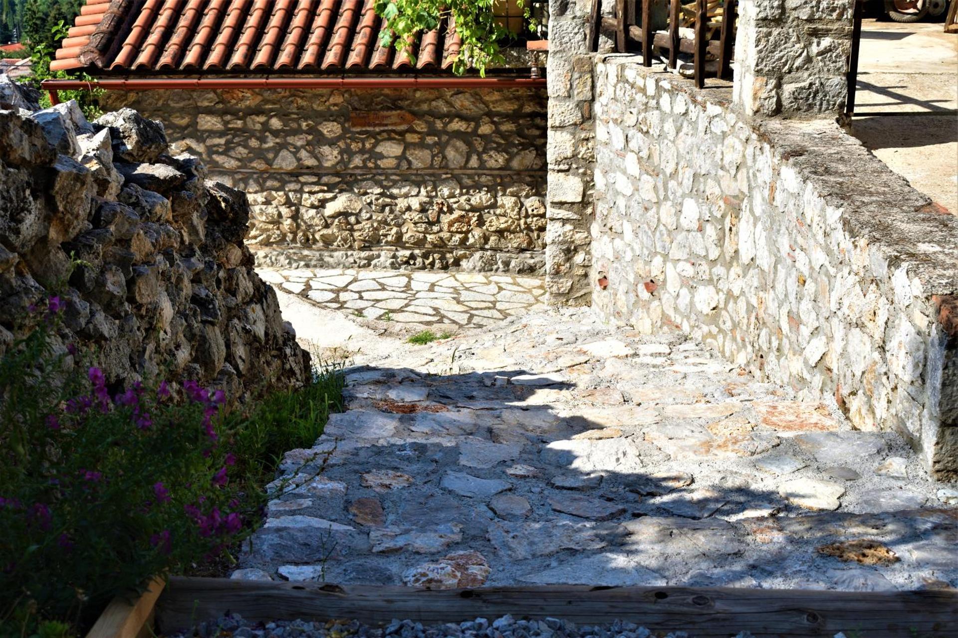 Small Stone Maisonette 1