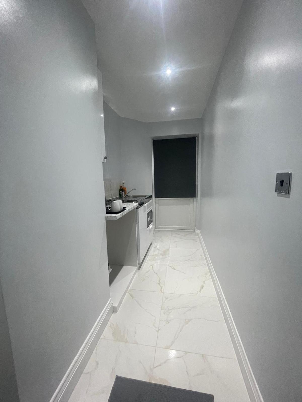 Cozy Studio Flat Romford, London