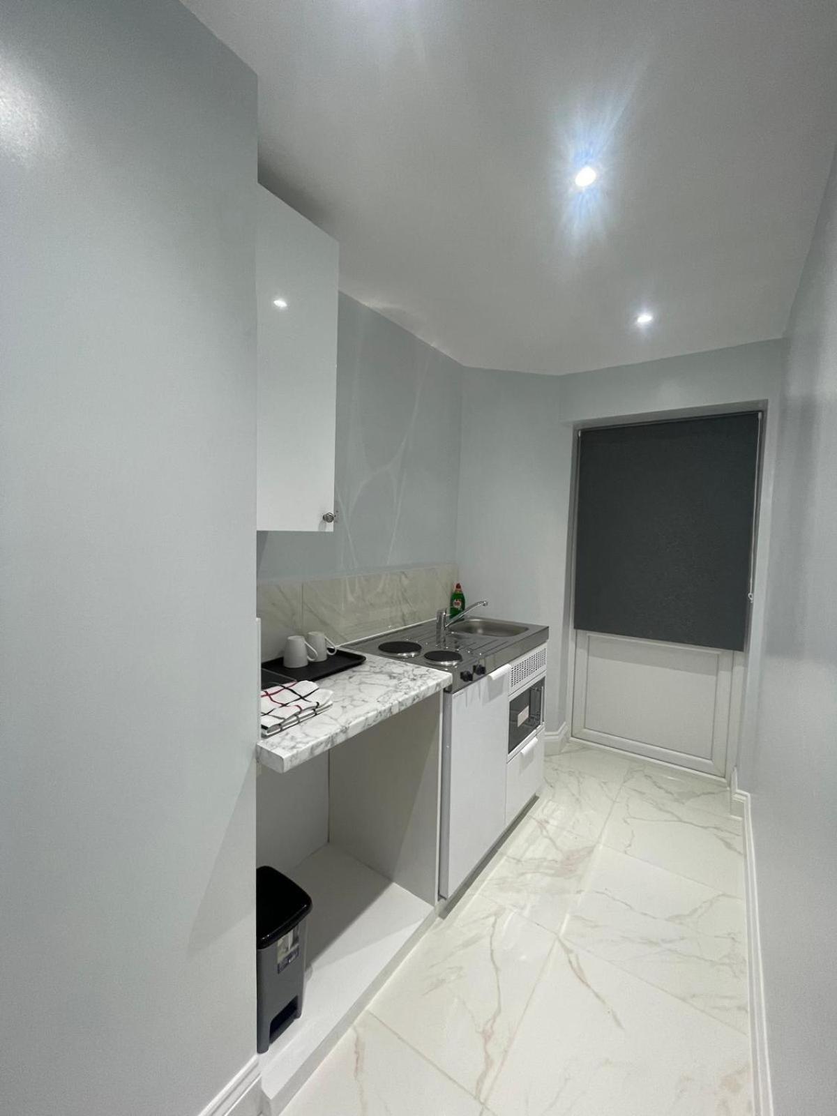 Cozy Studio Flat Romford, London