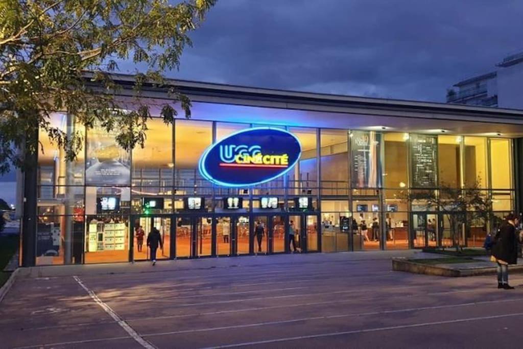 Studio CERGY 5 min de la Gare et place parking