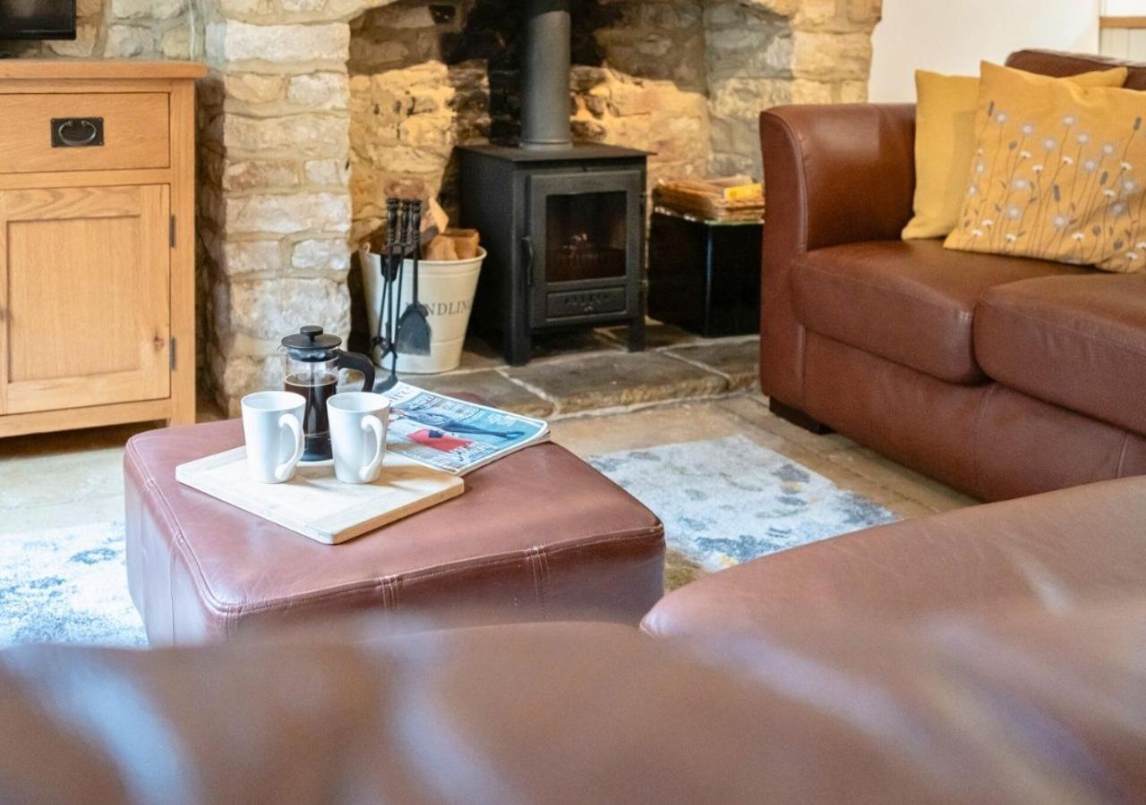 Diston's Lane - Beautiful 2BD Home, Perfect For Family Retreat!