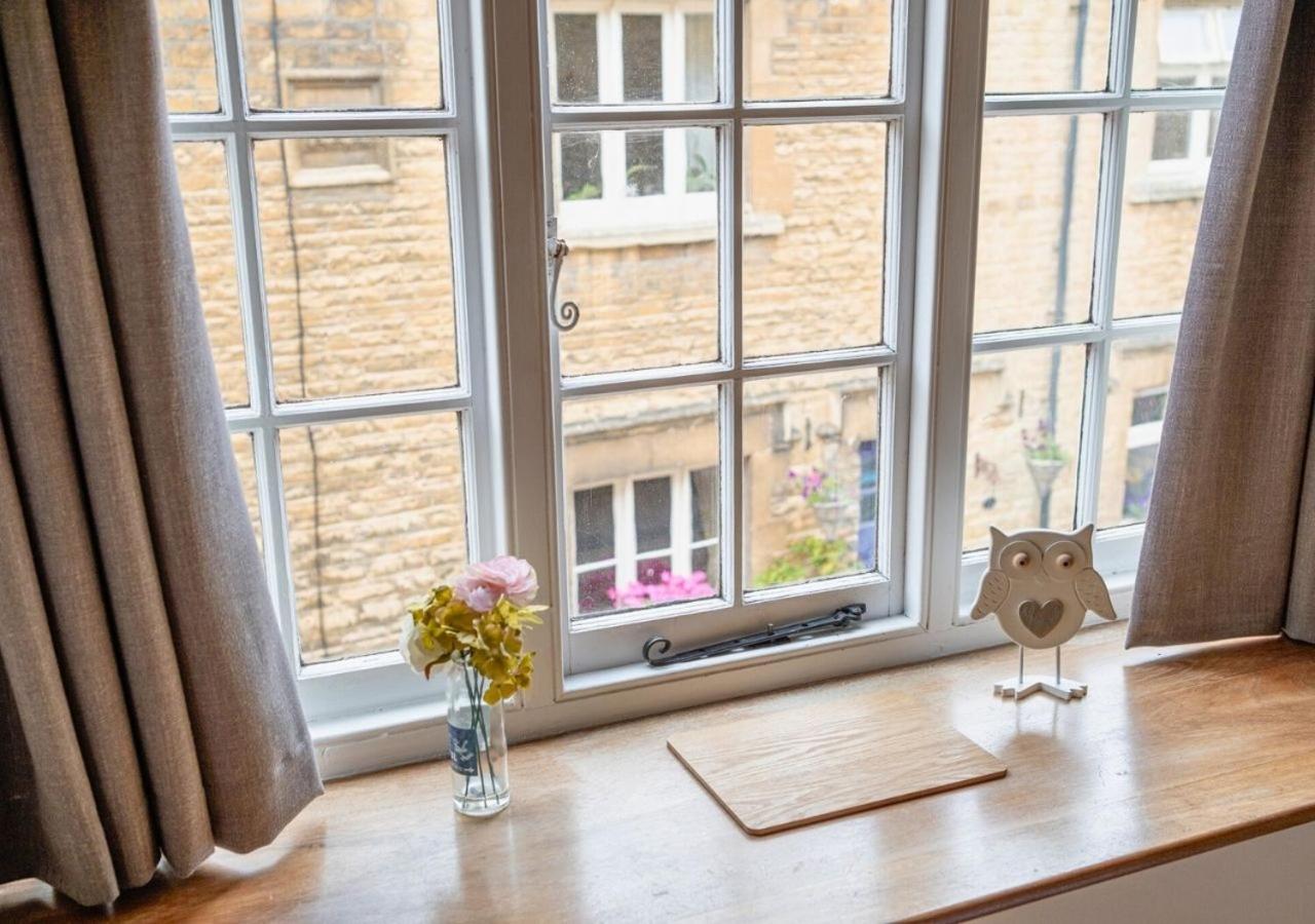 Diston's Lane - Beautiful 2BD Home, Perfect For Family Retreat!