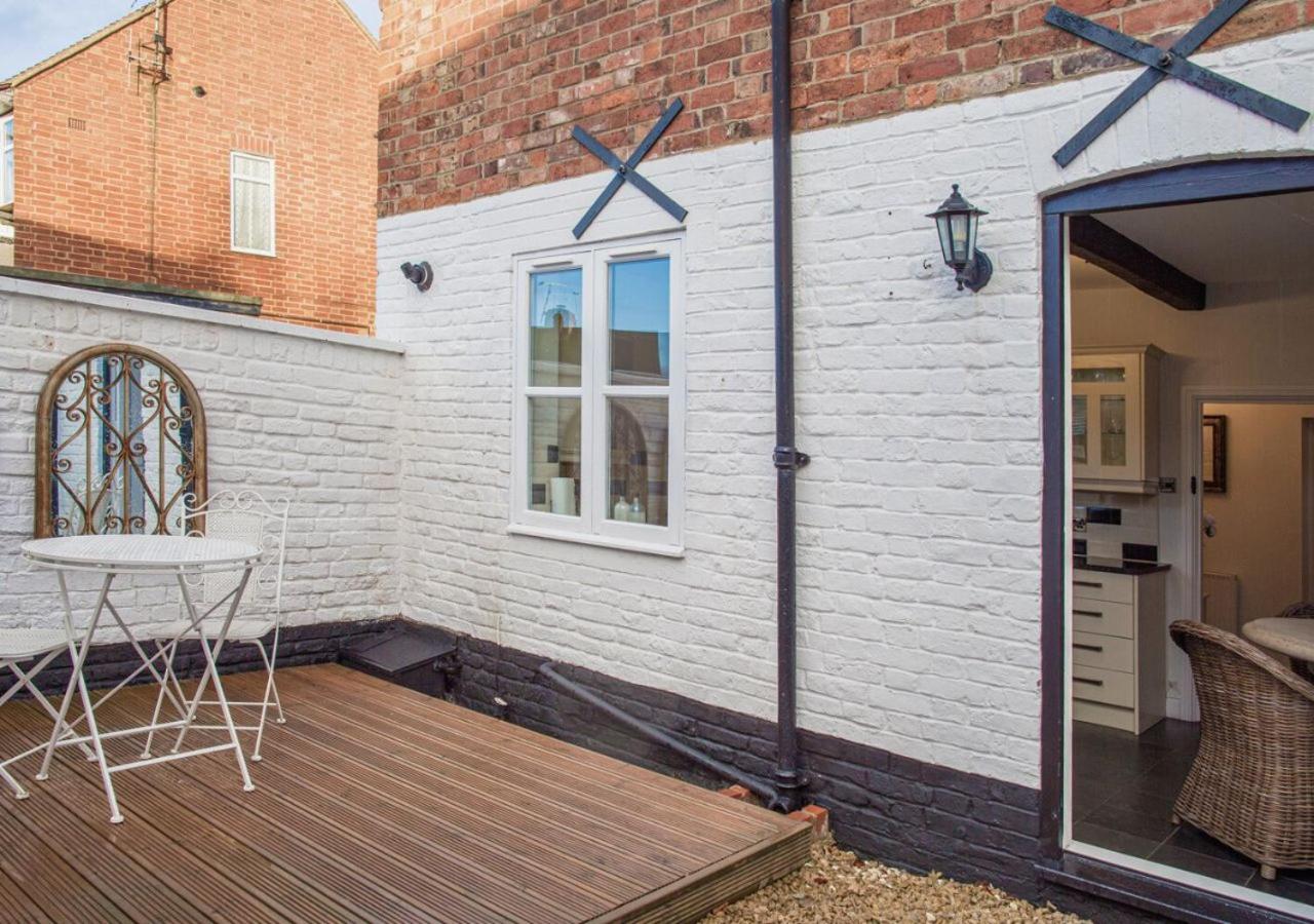 Charming 2 Bed House in Tewkesbury Centre