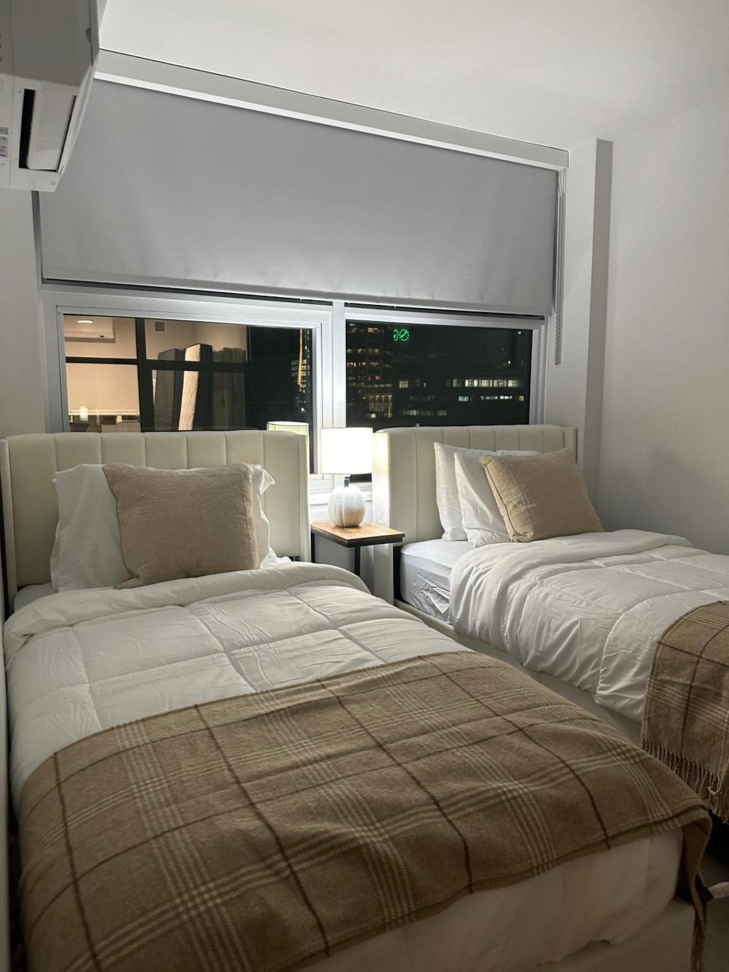 Downtown Center Silverstone Tower I and II Home in Vancouver