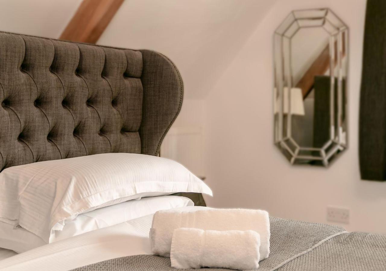 Lodge Farm - Stunning 3 Bed with Large Garden!