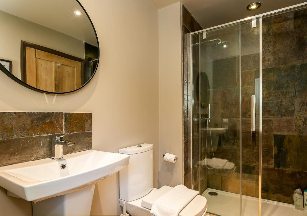 Lodge Farm - Stunning 3 Bed with Large Garden!