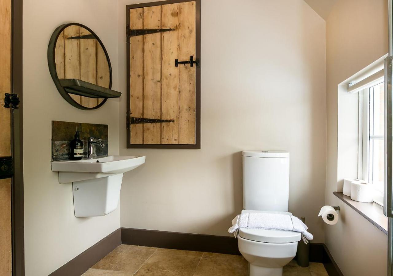 Lodge Farm - Stunning 3 Bed with Large Garden!