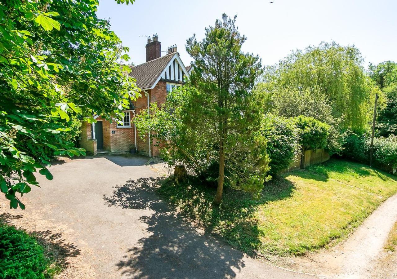 Lodge Farm - Stunning 3 Bed with Large Garden!